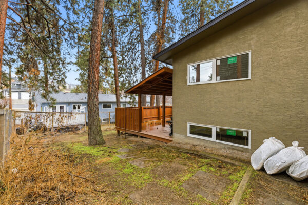 5187 Chute Lake Cres