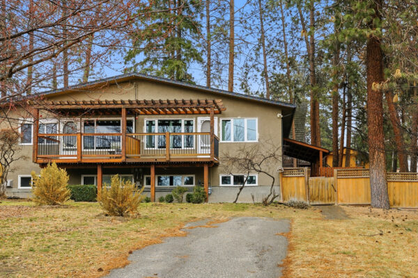 5187 Chute Lake Cres