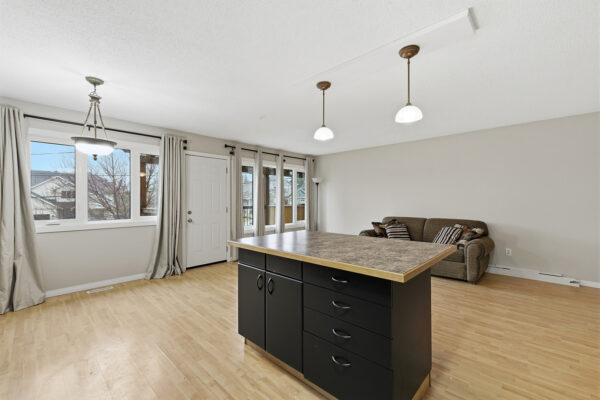 5187 Chute Lake Cres