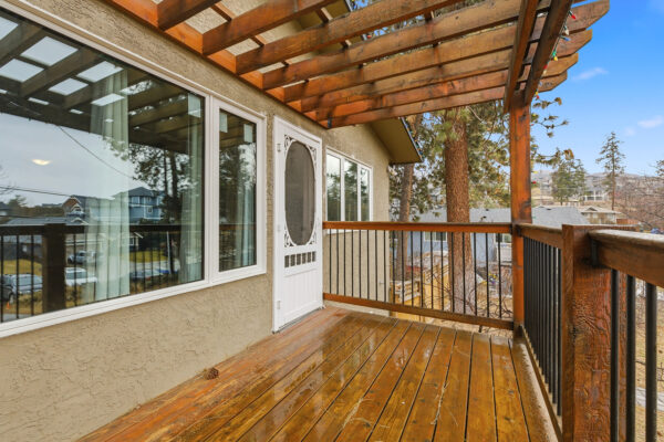 5187 Chute Lake Cres