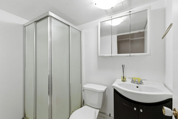 5187 Chute Lake Cres